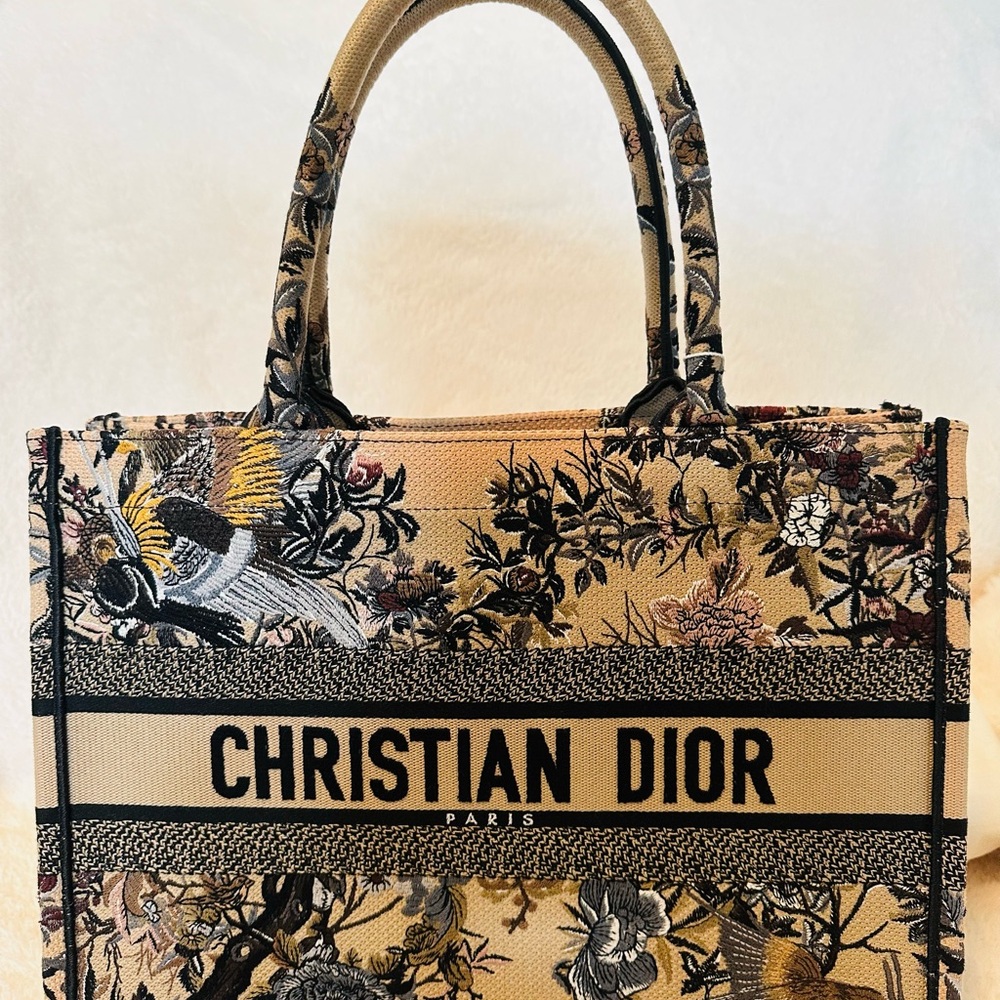 SOLD‼️‼️Dior Beige Floral Tote Bag